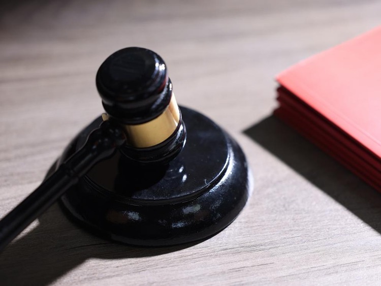 女子不慎卷入虚开发票案,冠领律师全力辩护,终获缓刑 女子不慎卷入虚开发票案,冠领律师全力辩护,终获缓刑