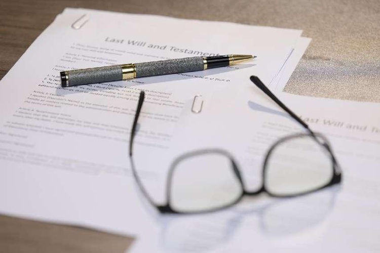 冠领律师代理应诉上海长宁遗嘱继承纠纷案,帮三姐妹争取225万元折价款 冠领律师代理应诉上海长宁遗嘱继承纠纷案,帮三姐妹争取225万元折价款