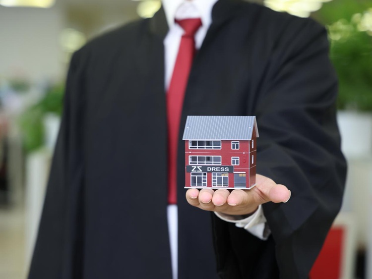 临时安置房被诉占地侵权，律师“釜底抽薪”助村民驳回对方起诉